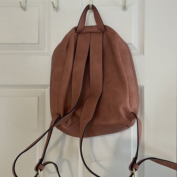 Pink leather backpack - Picture 3 of 5